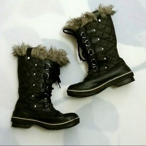 Sorel pre-owned waterproof winter boots